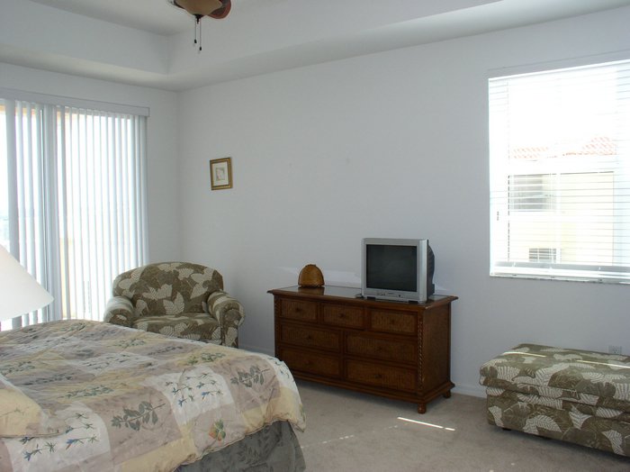 Interior09.JPG